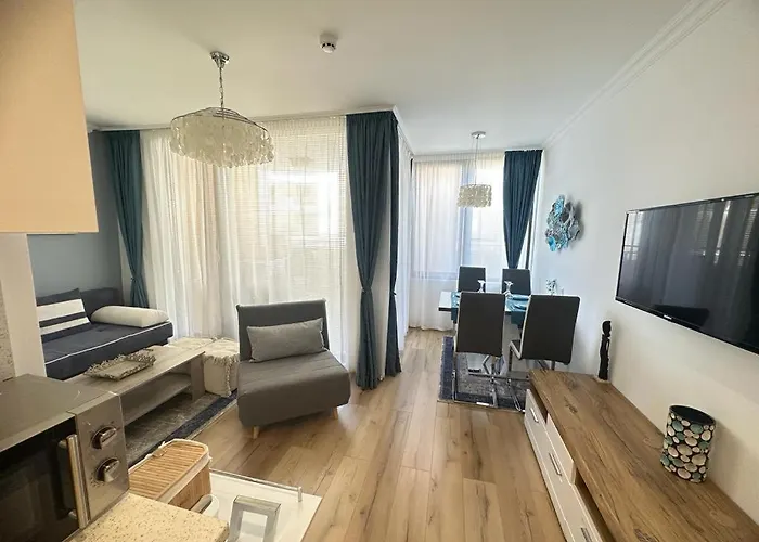 Gh Admiral Apartment *