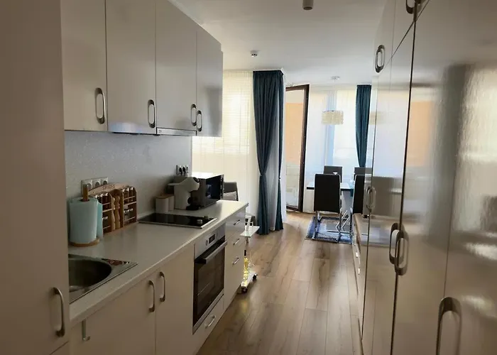 Gh Admiral Apartment *