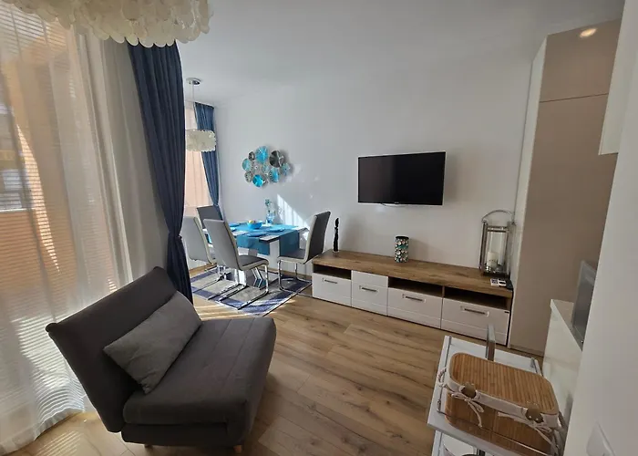 Gh Admiral Apartment *